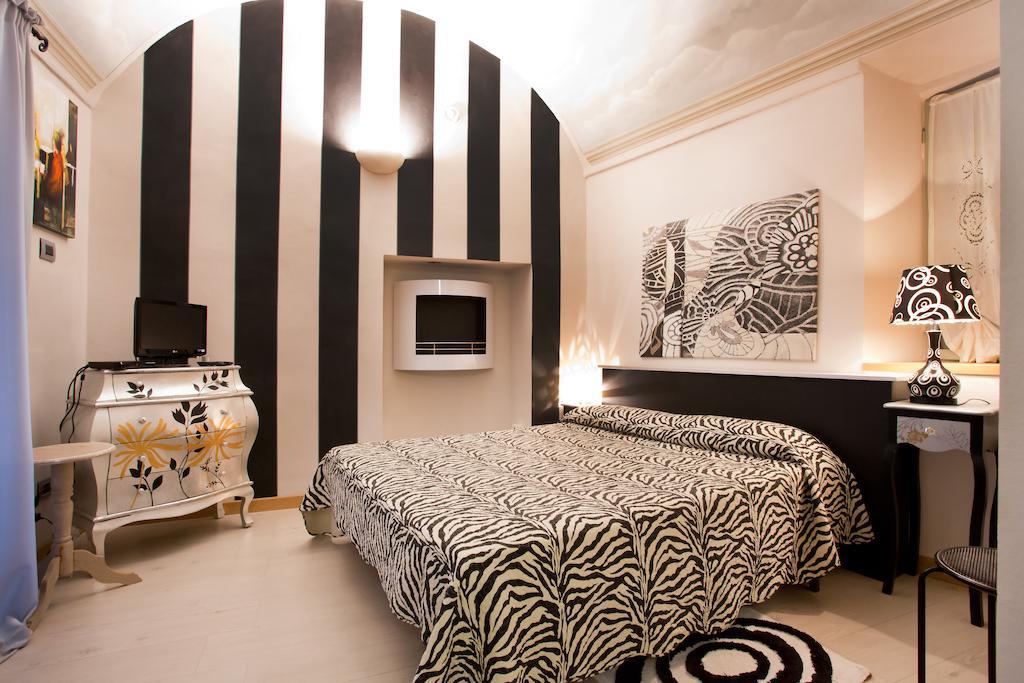 Lori'S Inn Mondovi Bilik gambar
